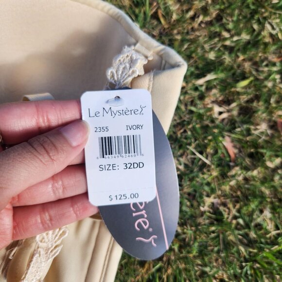 Le Mystère Ivory Corset Top ! - Picture 6 of 6